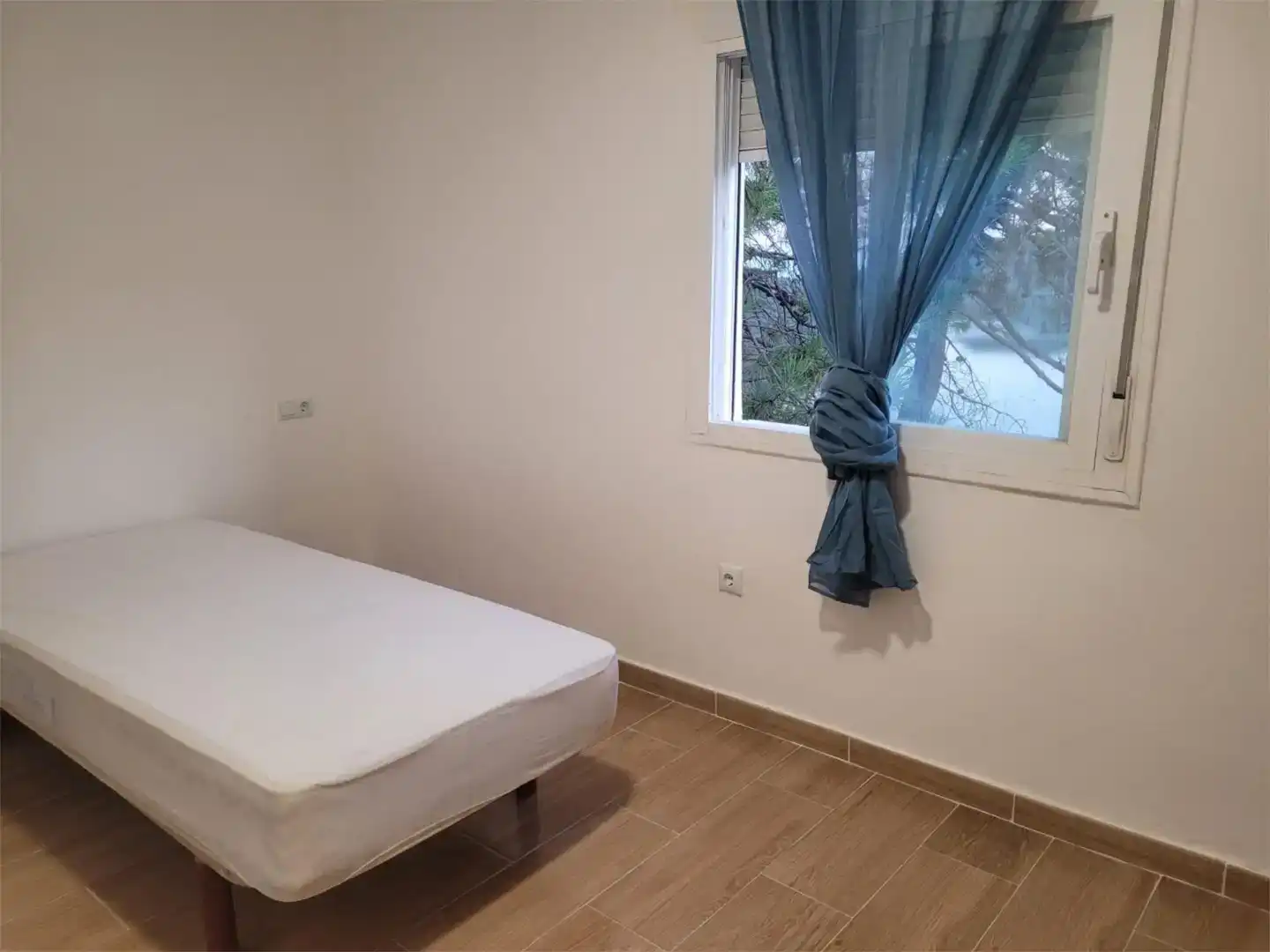 Habitación de Casa o chalet para compartir en Istán con Jardín privado, Amueblado y Lavadora