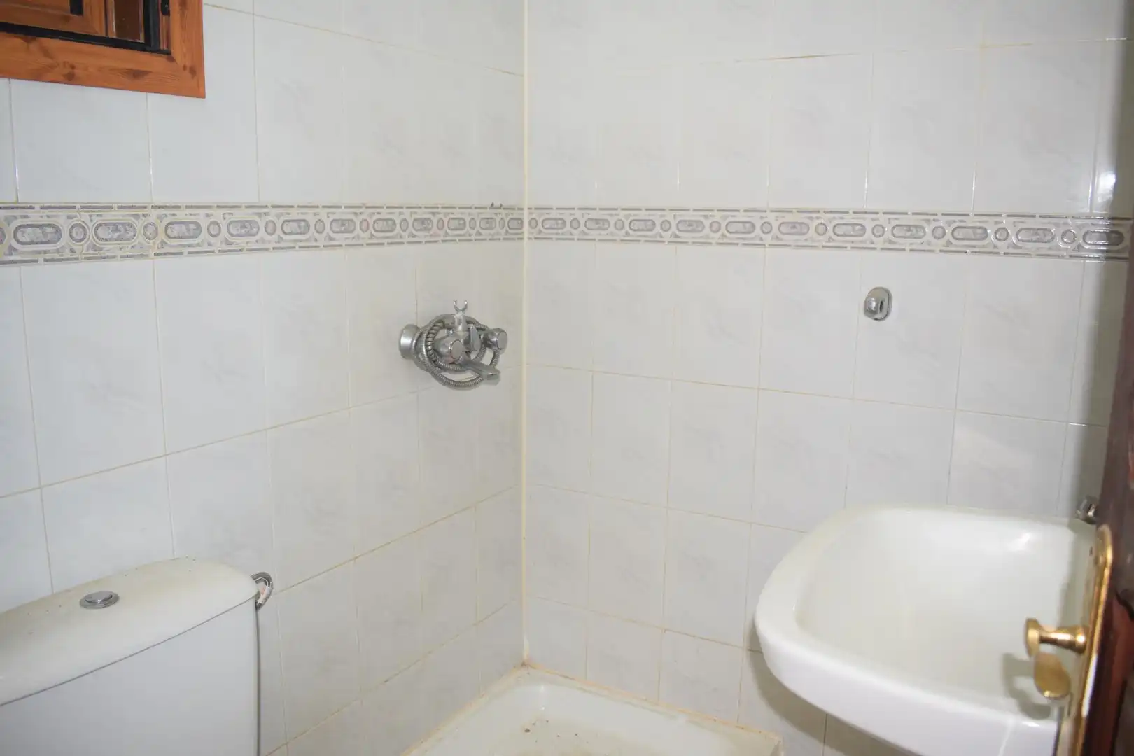 Bathroom of Houses for sale in San Bartolomé de Tirajana  with Private garden, Terrace and Storage room