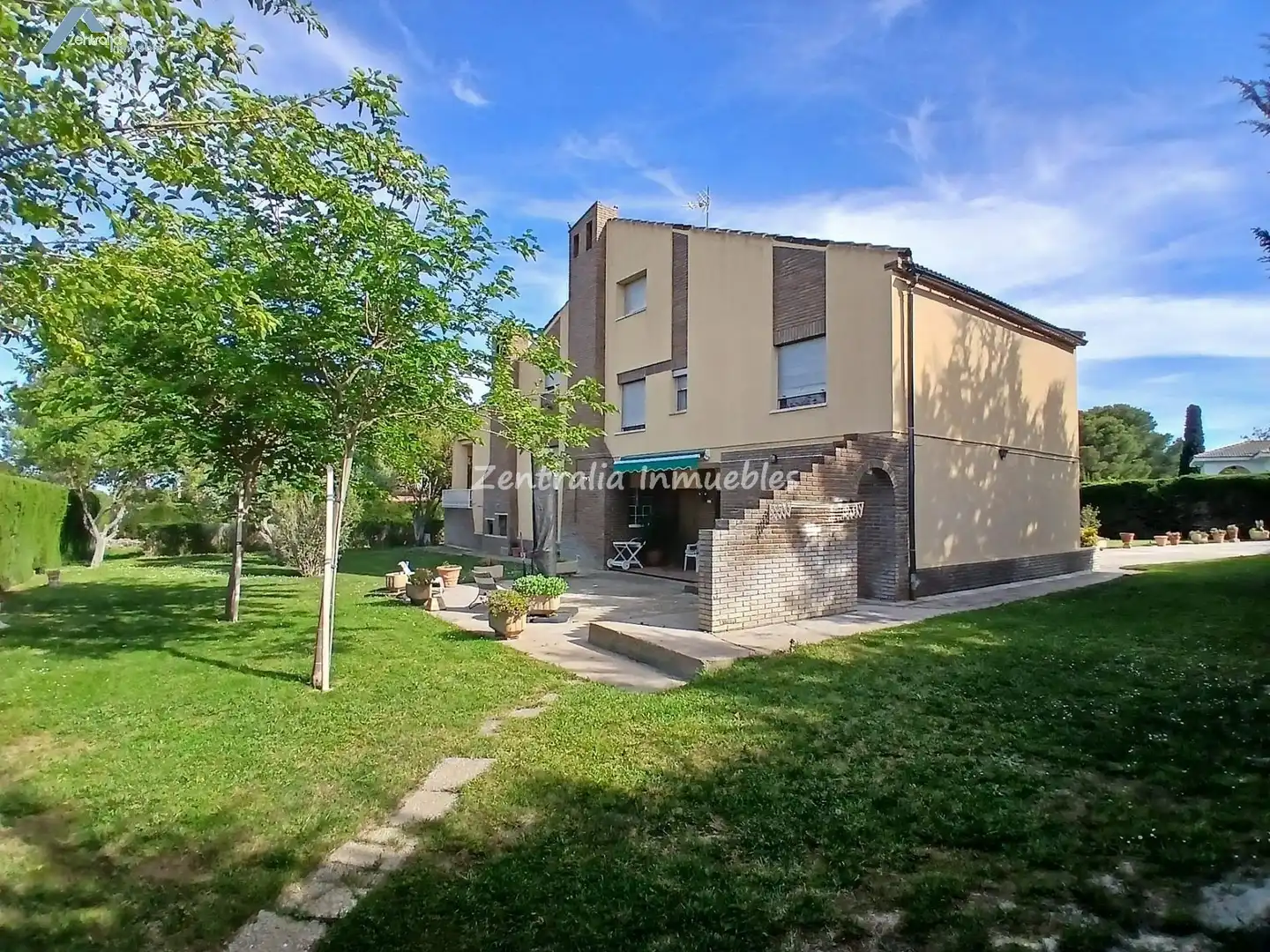 Vista exterior de Casa o chalet en venta en Zaragoza con Aire acondicionado, Calefacción y Jardín privado