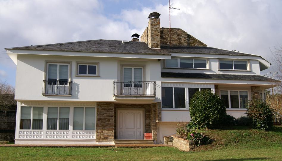 Foto 1 de Casa o xalet en venda a Lugar Curro, Bergondo, A Coruña