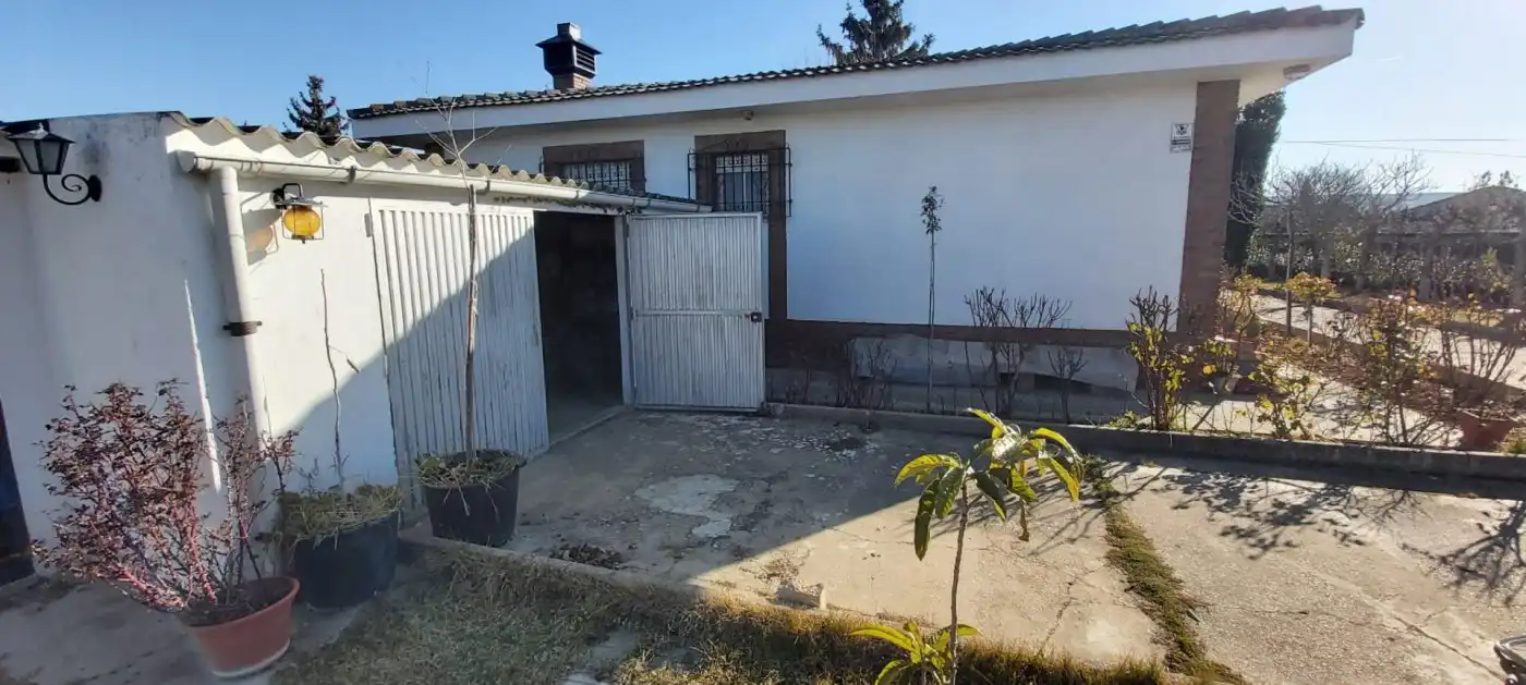 Vista exterior de Finca rústica en venta en Grijota con Piscina