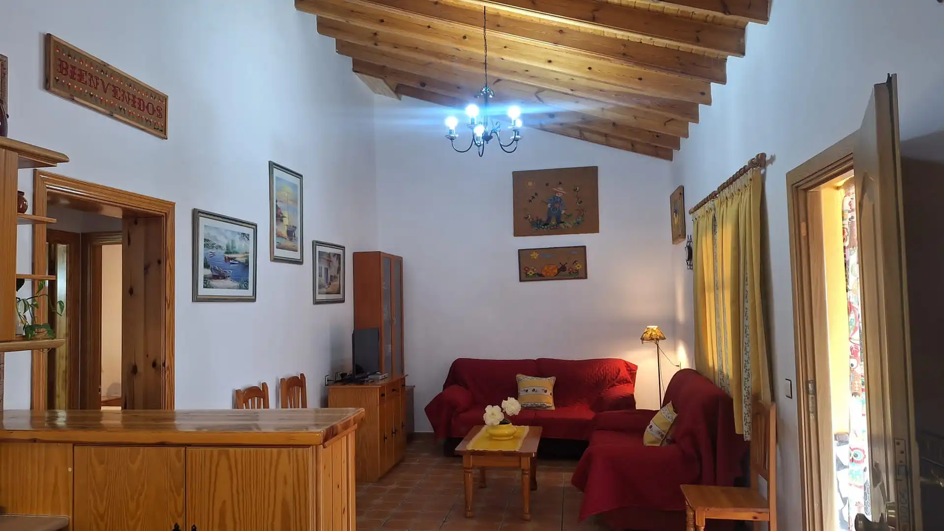 Wohnzimmer von Country house zur Miete in Vélez-Málaga mit Privatgarten, Terrasse und Schwimmbad