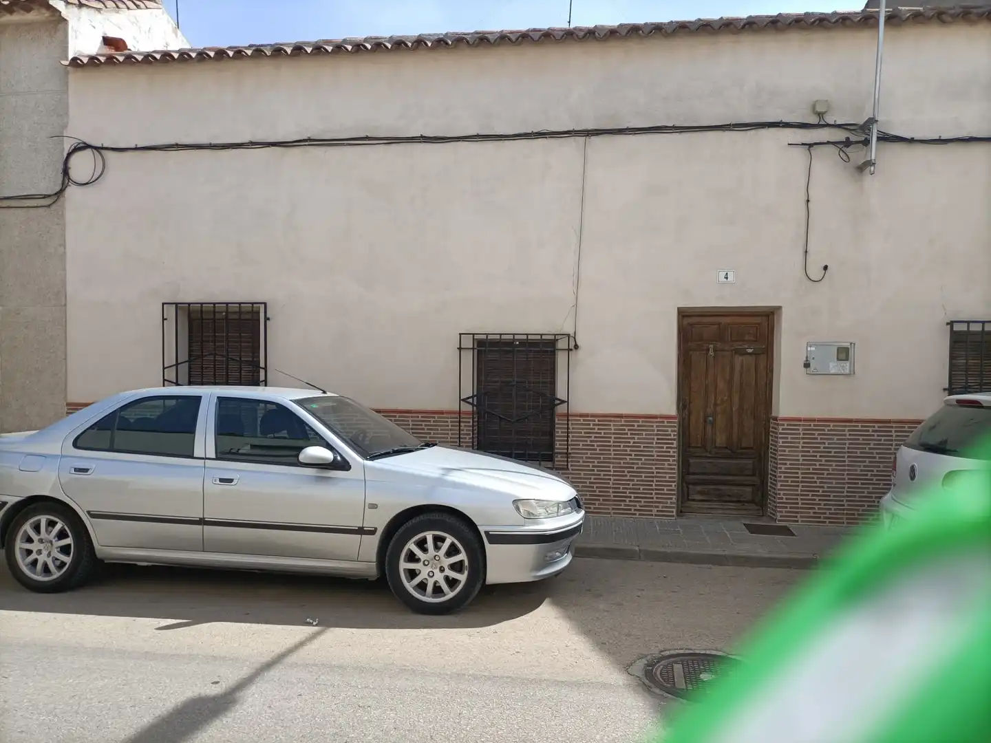 Außenansicht von Haus oder Chalet zum Verkauf in Villarrobledo mit Privatgarten, Möbliert und Waschmaschine