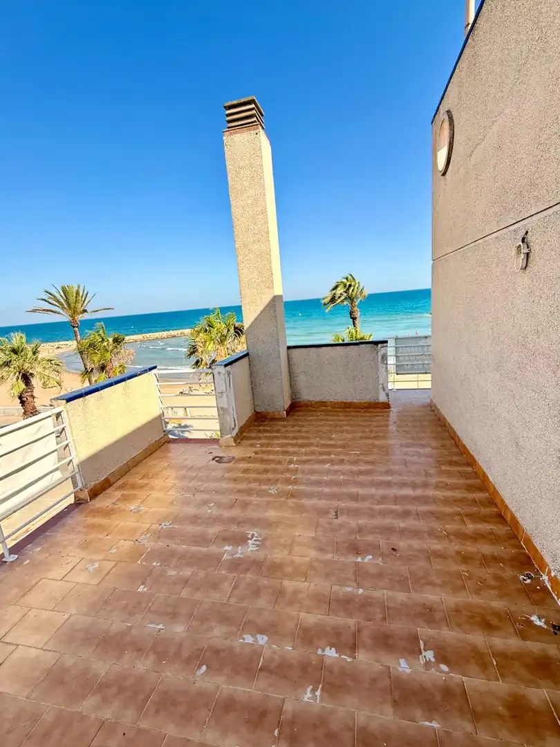 Terraza de Casa adosada en venta en Prat de Vilanova