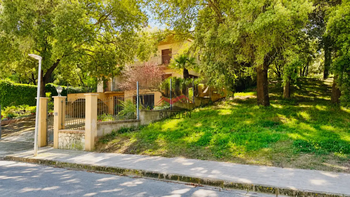 Vista exterior de Casa o chalet en venta en Avinyonet de Puigventós con Calefacción y Jardín privado