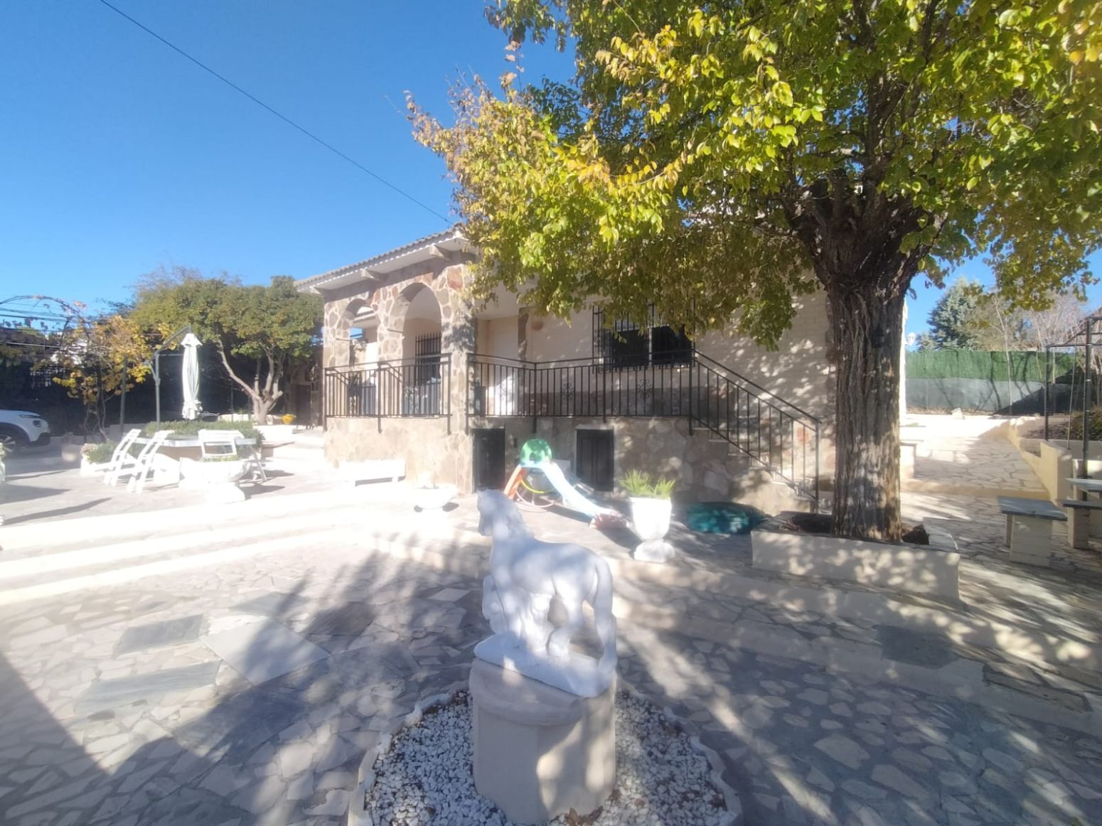 Vista exterior de Casa o xalet en venda en Colmenar de Oreja amb Calefacció i Piscina