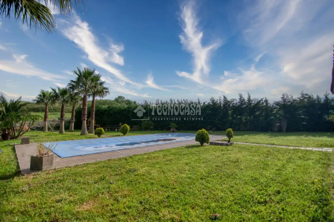 Garden of Houses for sale in Polanco  with Swimming Pool