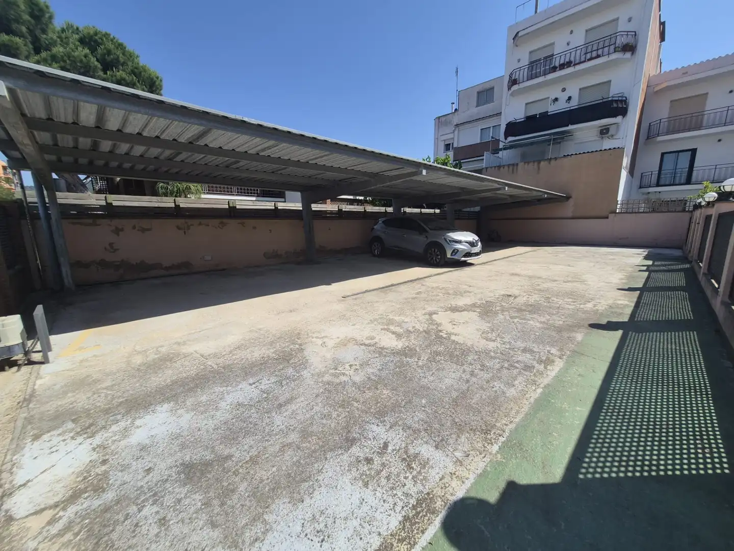 Parking of Flat for sale in Pineda de Mar  with Air Conditioner, Heating and Terrace