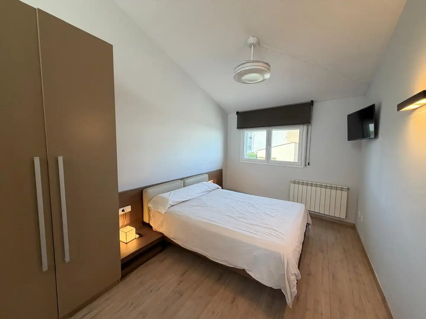 Habitación de Casa adosada de alquiler en Vilablareix con Aire acondicionado, Calefacción y Amueblado