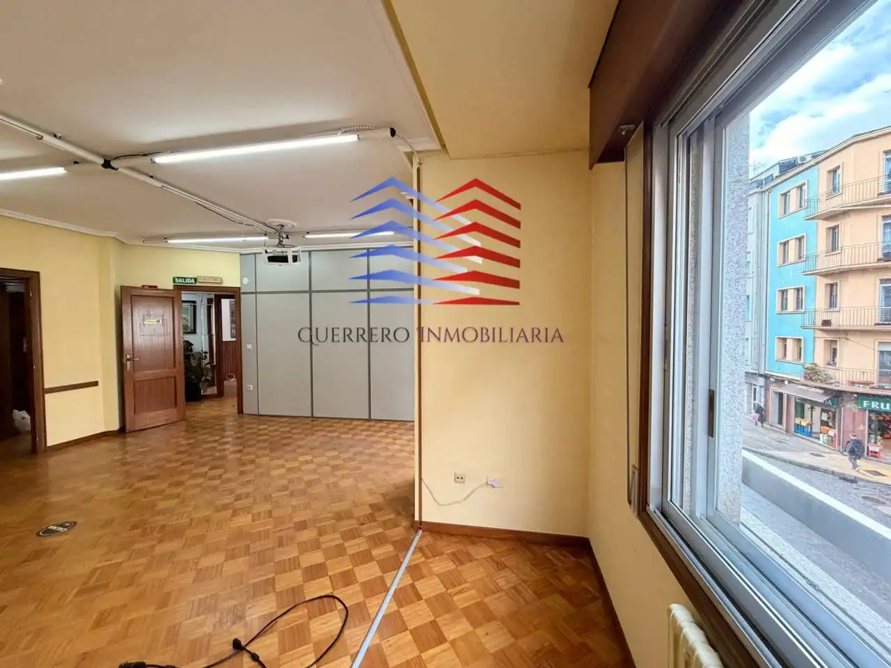Piso en venta en Ourense Capital  con Calefacción, Trastero y Balcón