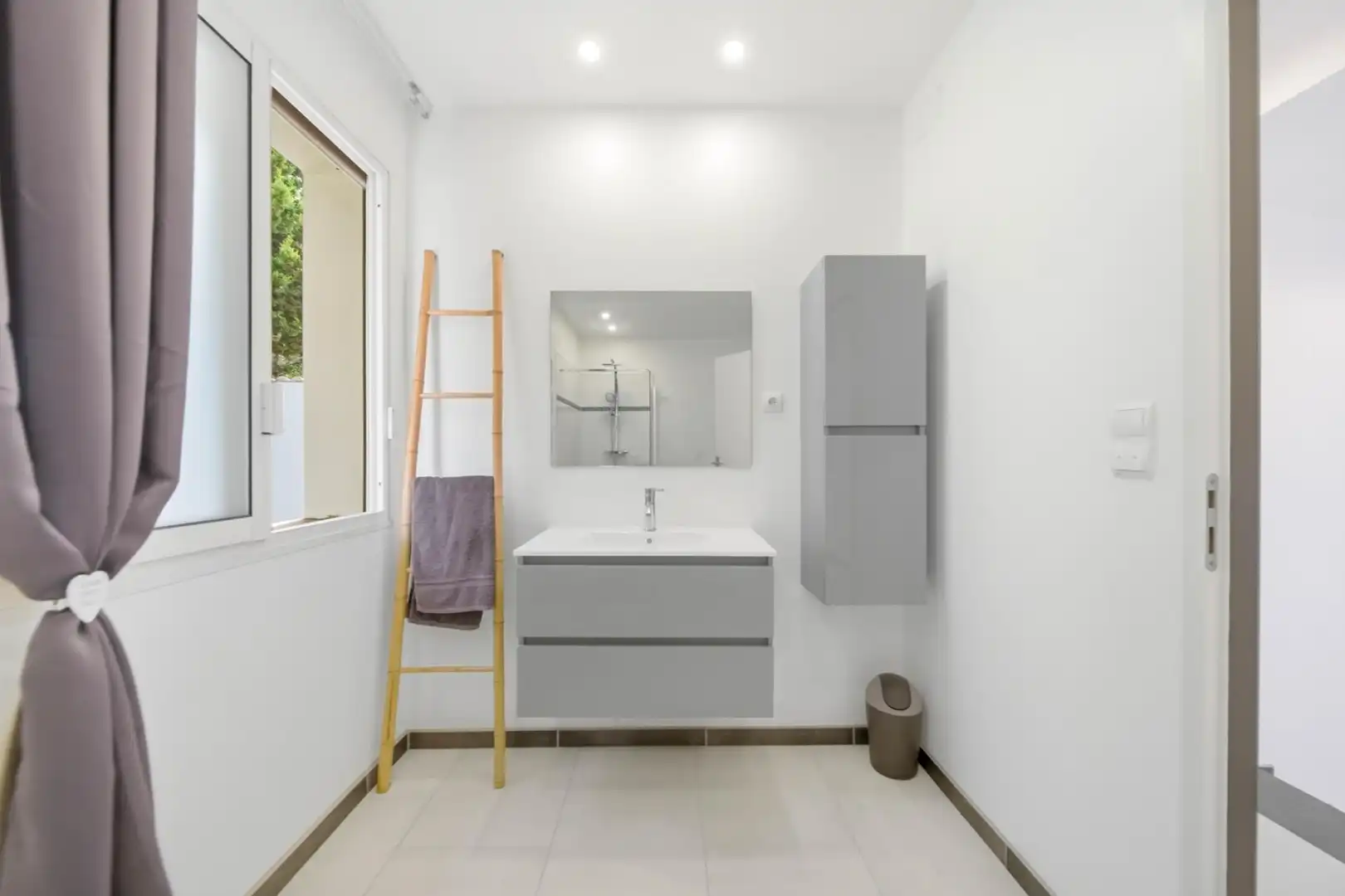 Bathroom of Houses for sale in Roses  with Terrace and Swimming Pool