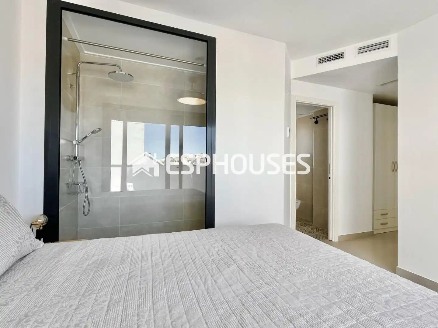 Habitación de Casa o chalet en venta en Guardamar del Segura con Aire acondicionado, Trastero y Piscina