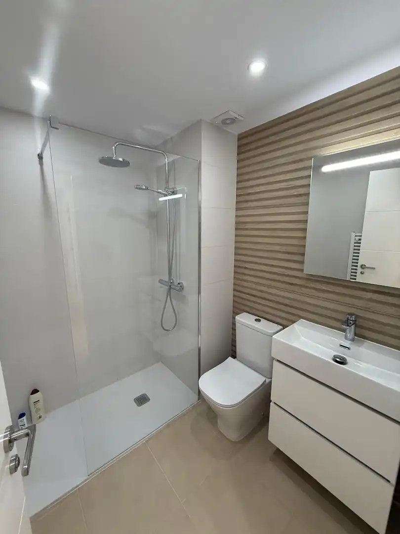 Bany de Apartament en venda en Cambrils amb Aire condicionat, Calefacció i Moblat