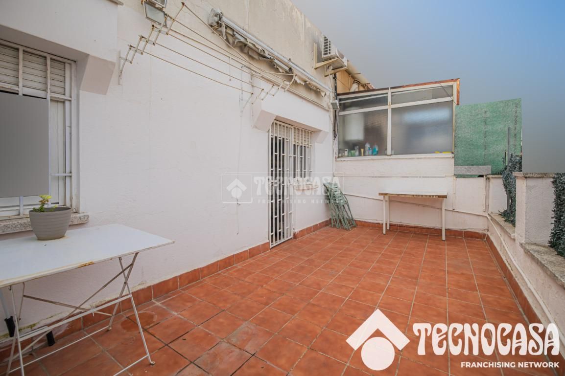 Terrassa de Pis en venda en Santa Coloma de Gramenet amb Aire condicionat, Parquet i Terrassa
