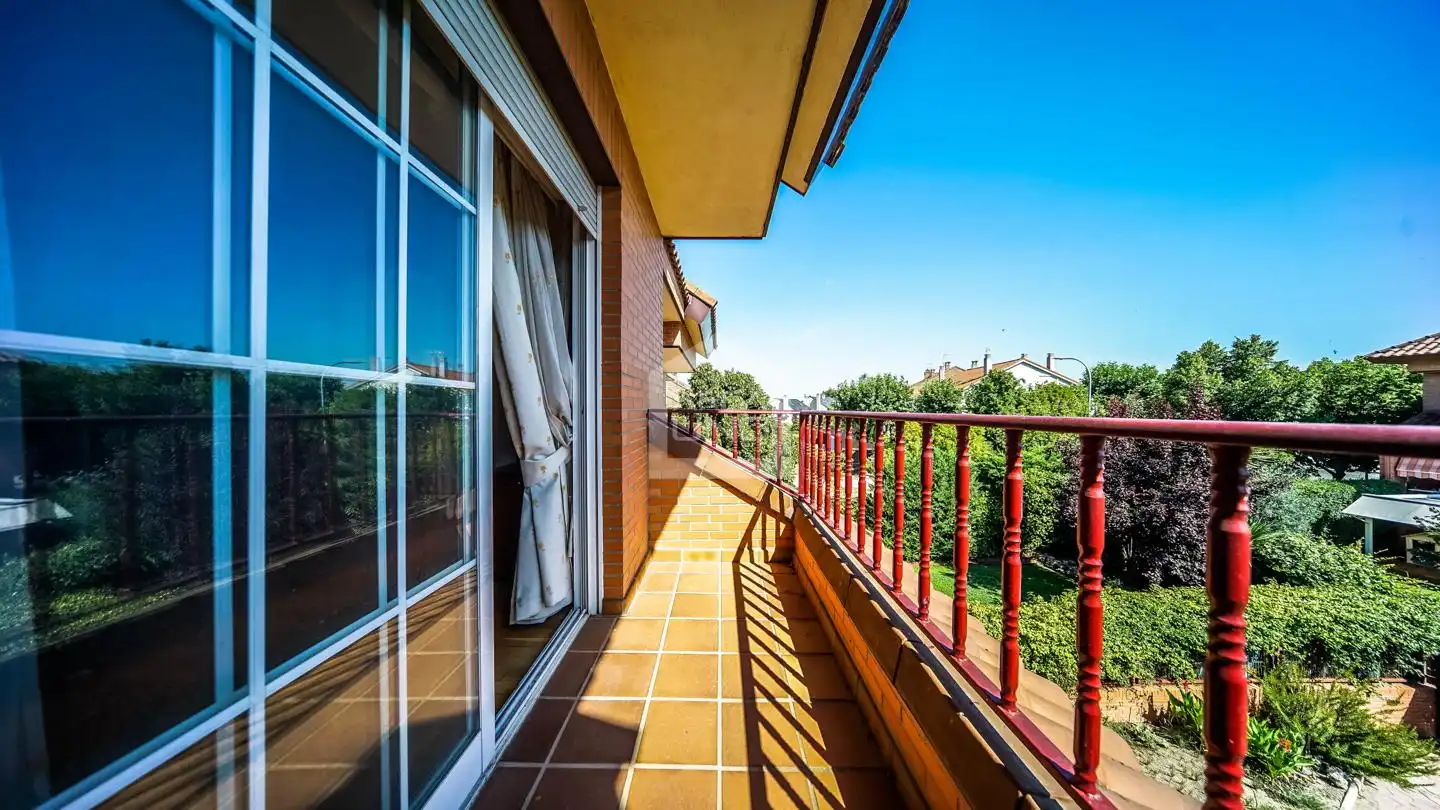 Terraza de Casa adosada en venta en Villaviciosa de Odón con Calefacción, Jardín privado y Parquet