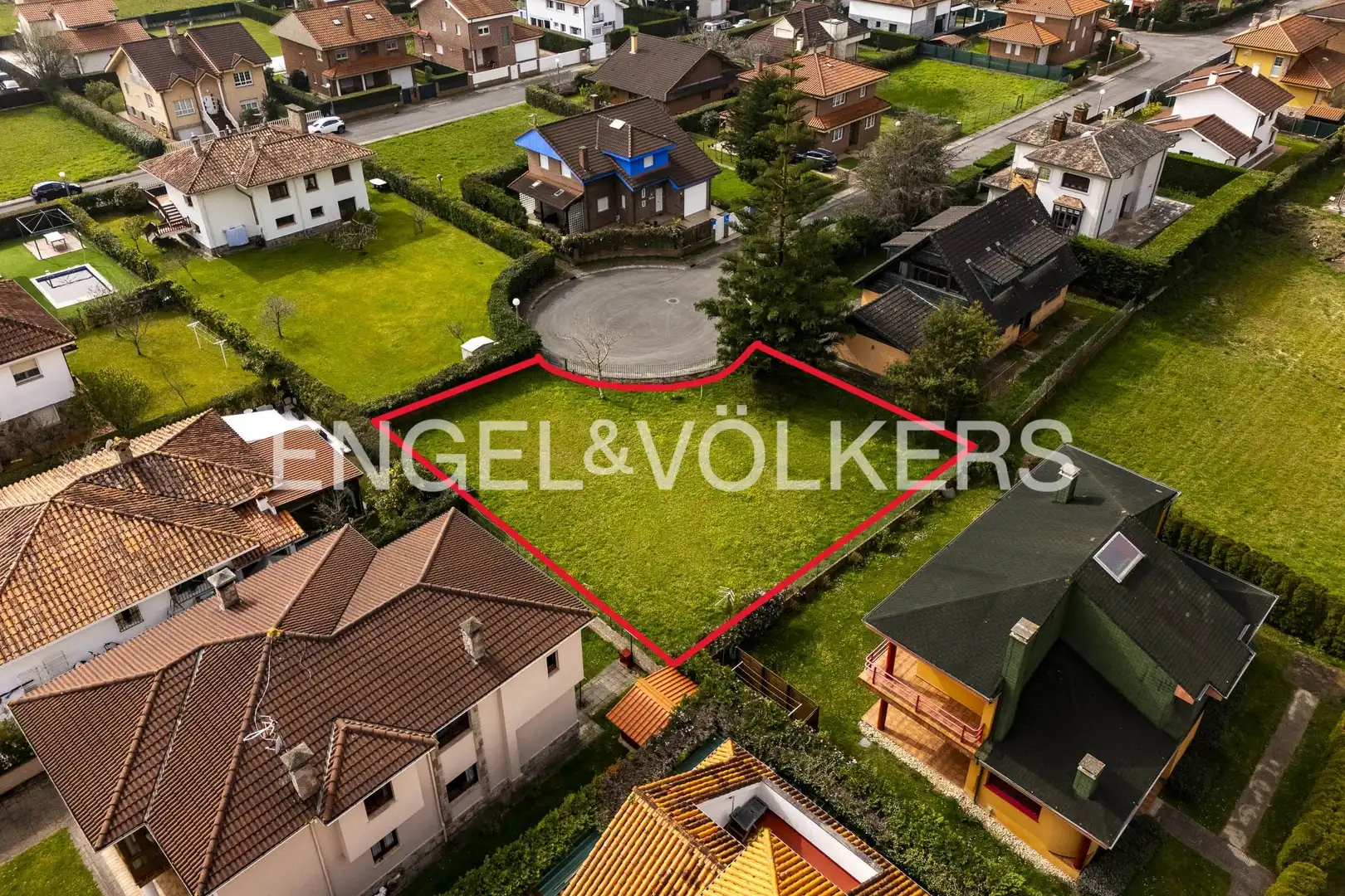 Residential land for sale in Calle Chalana