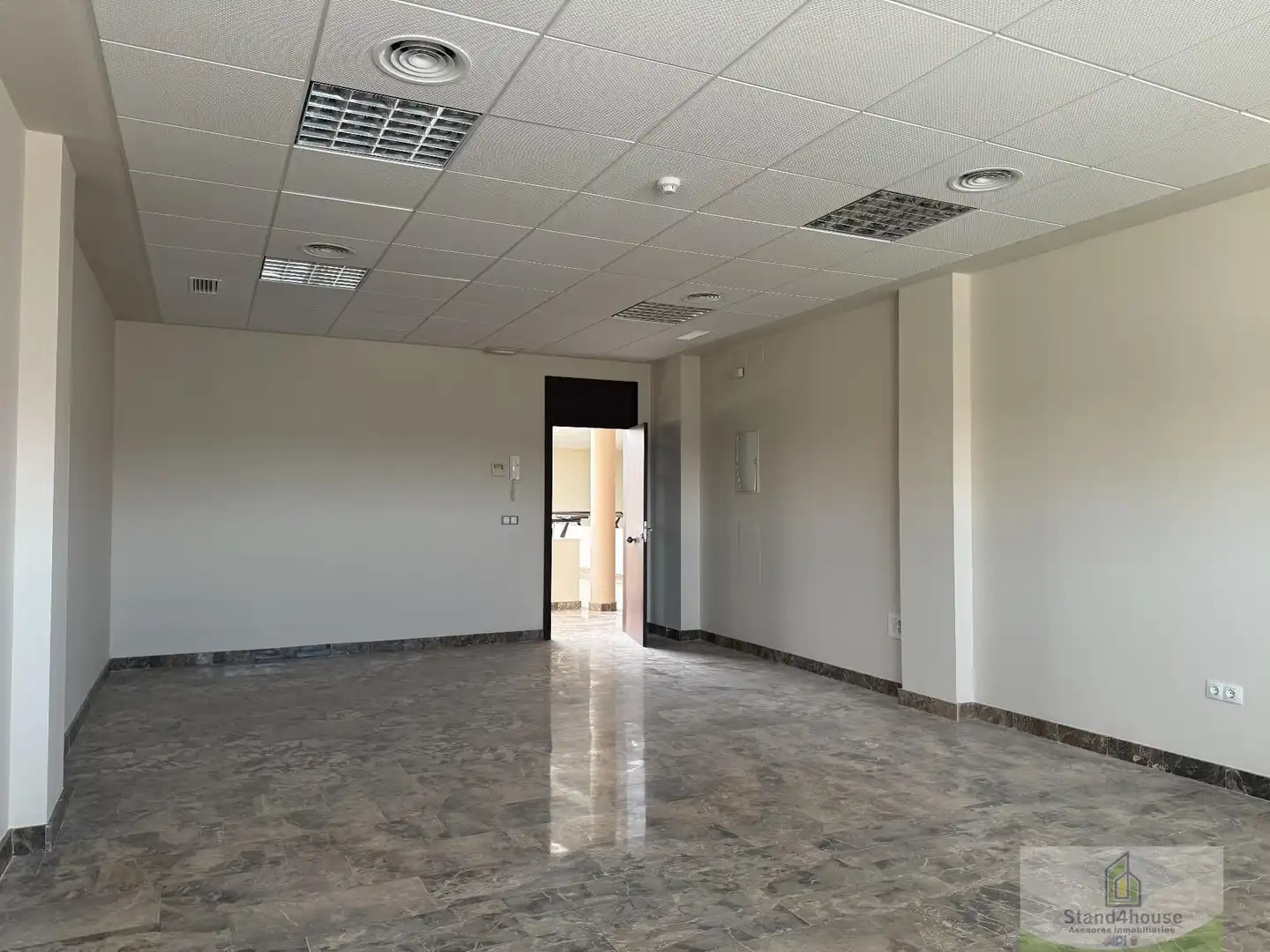 Oficina amb ascensor en venda a Bollullos de la Mitación, imagen 4