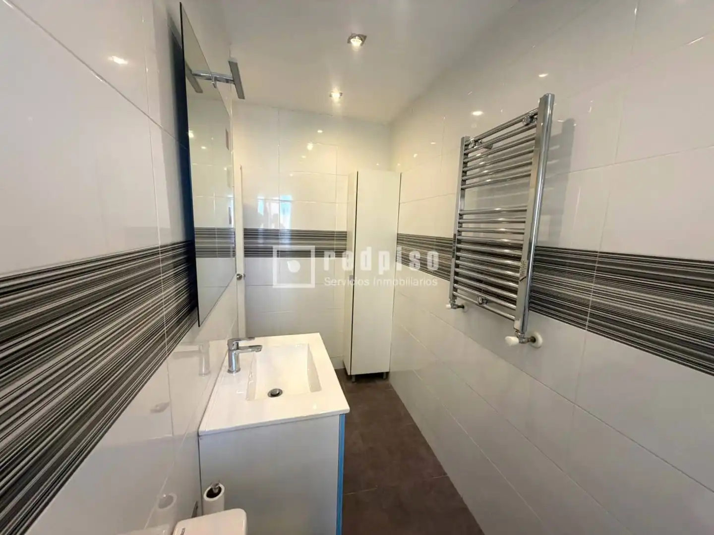 Bathroom of Flat for sale in Madrid  with Air Conditioner
