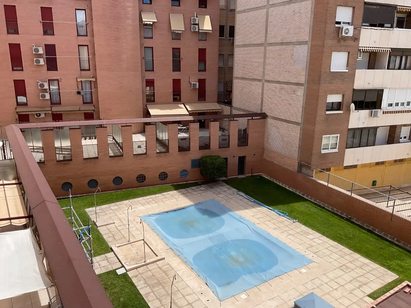 Piscina de Piso de alquiler en Alcalá de Henares con Aire acondicionado, Calefacción y Parquet