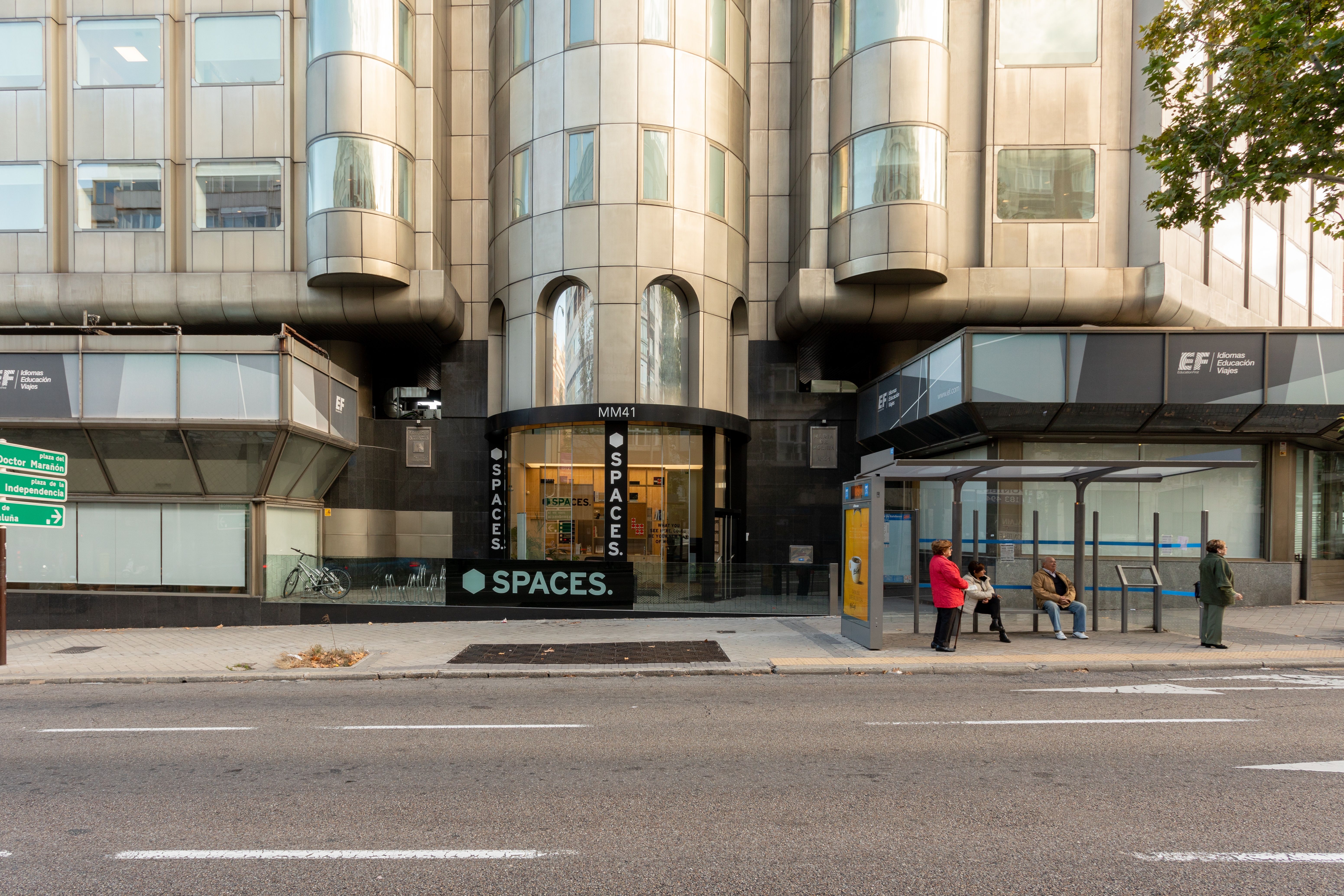 Vista exterior de Oficina de lloguer en  Madrid Capital amb Aire condicionat, Calefacció i Moblat