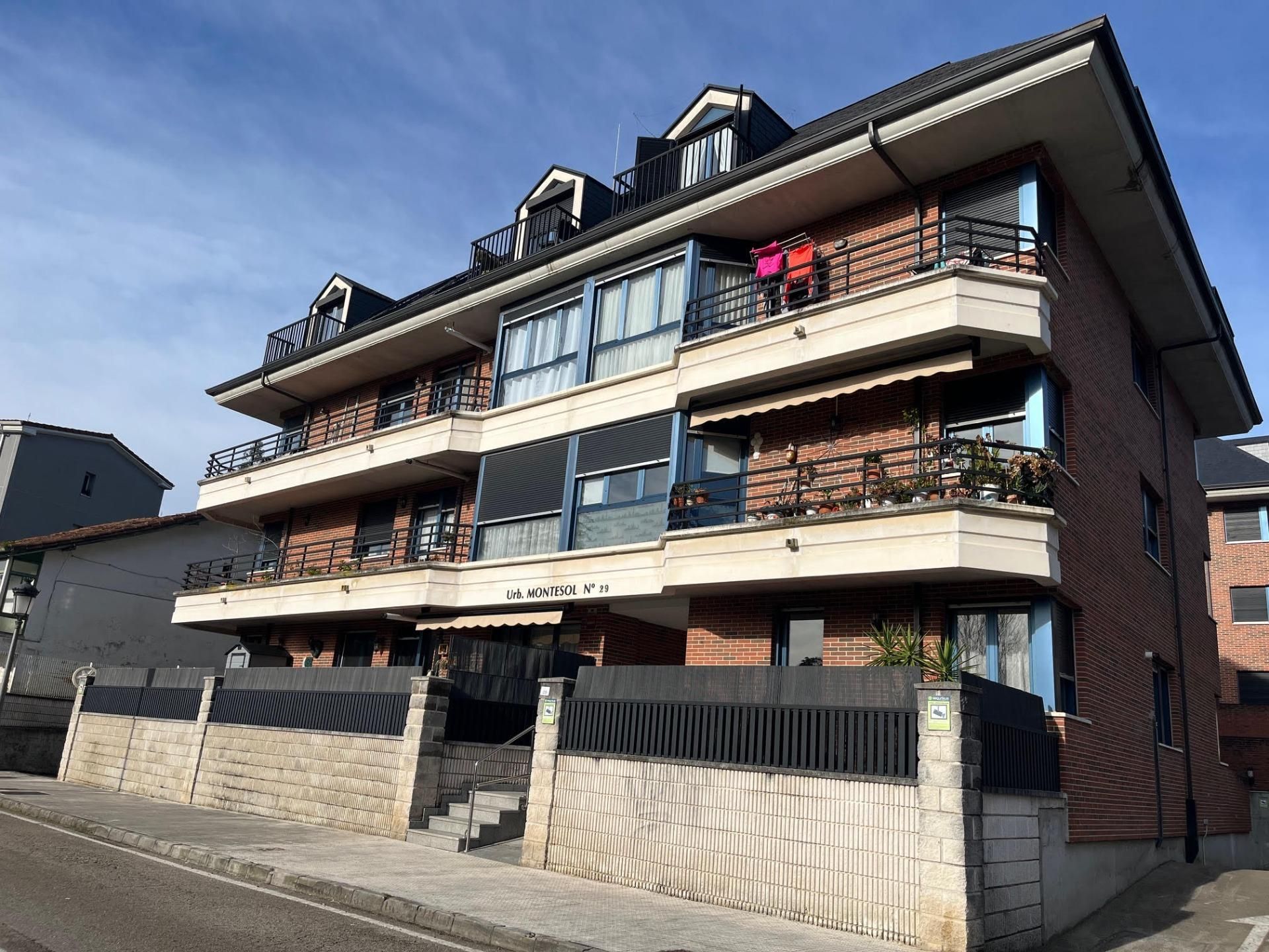 Vista exterior de Planta baixa en venda en Limpias amb Calefacció i Terrassa
