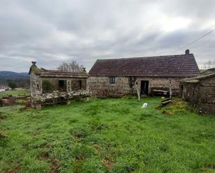 Vista exterior de Casa o xalet en venda en Fornelos de Montes amb Jardí privat