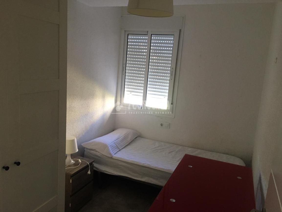 Bedroom of Flat for sale in  Sevilla Capital