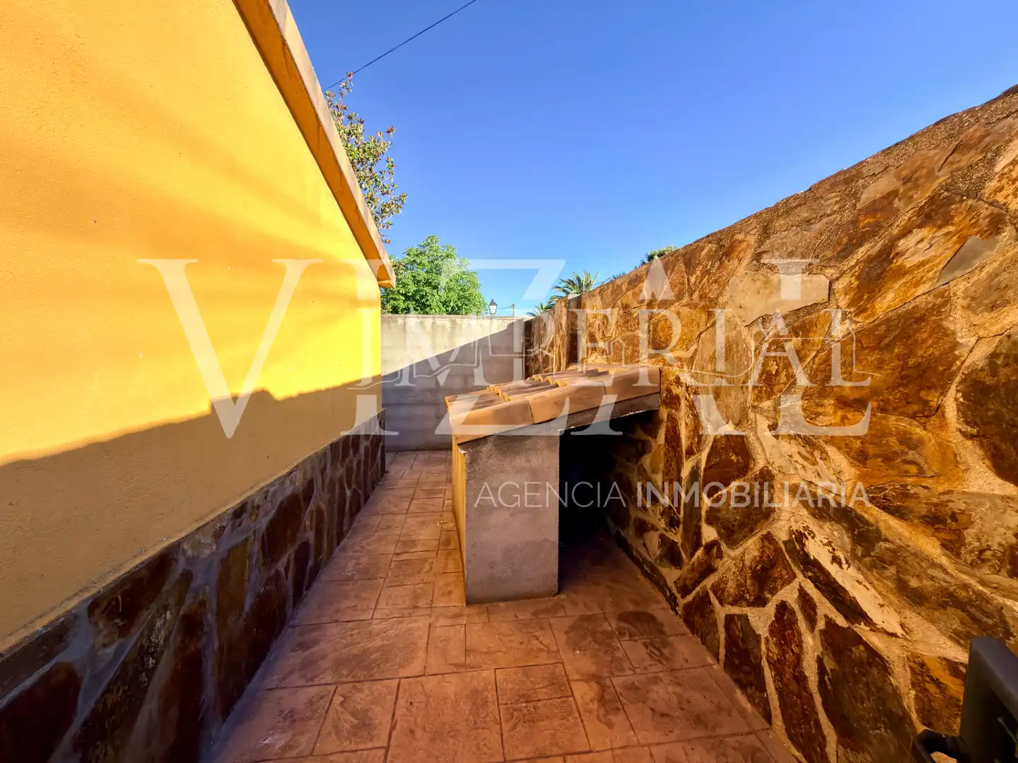 Terrasse von Haus oder Chalet zum Verkauf in El Viso de San Juan mit Klimaanlage, Heizung und Privatgarten