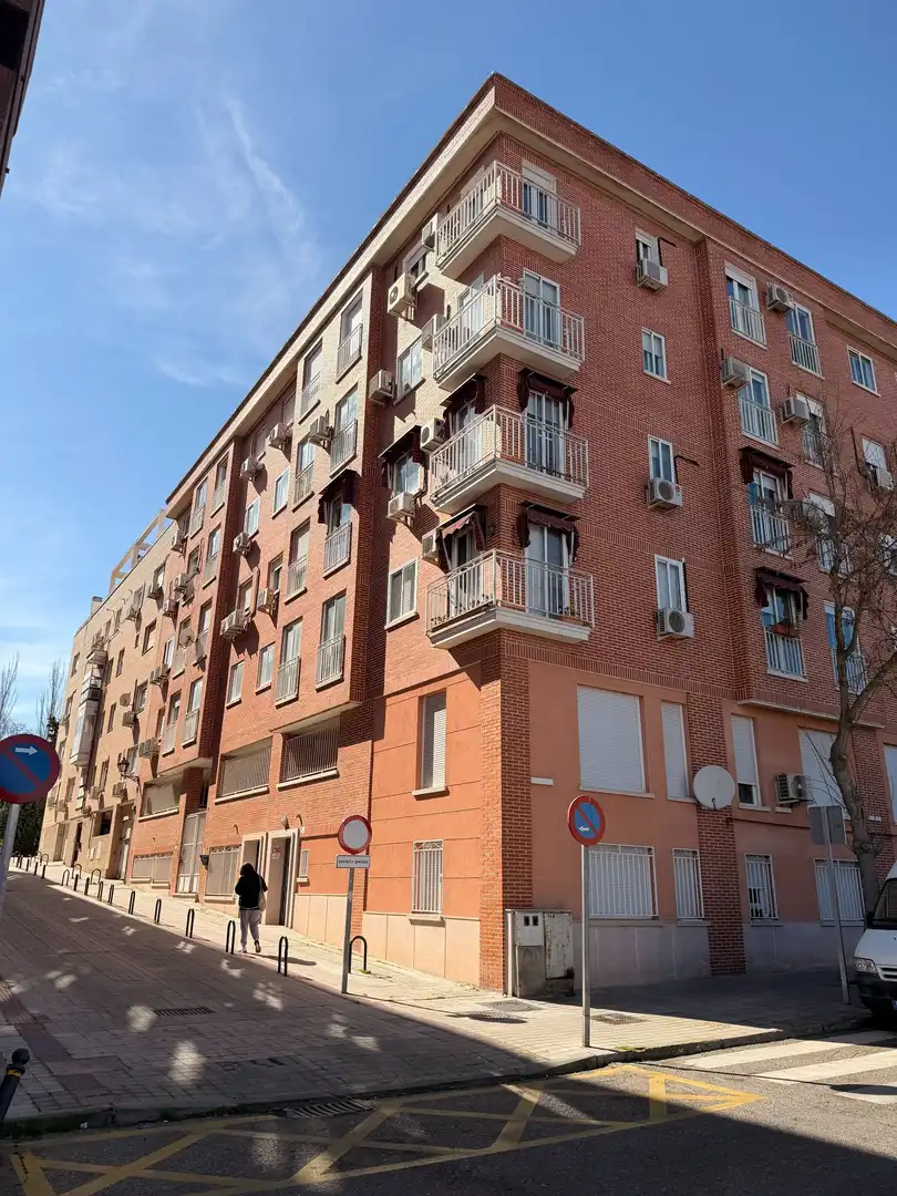 Vista exterior de Pis en venda en Valdemoro amb Calefacció
