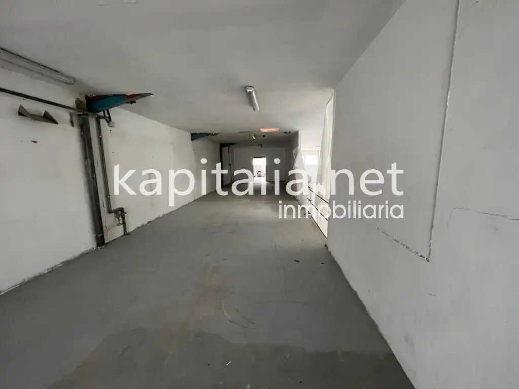 Fabrikhallen zum Verkauf in Xàtiva mit Heizung