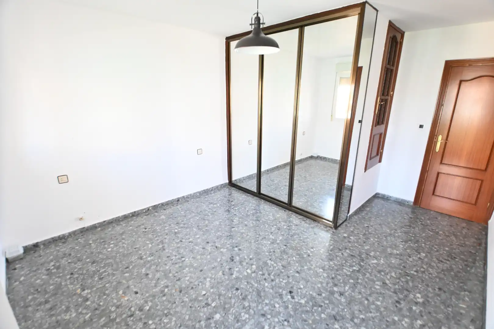 Habitación de Casa adosada en venta en Churriana de la Vega con Aire acondicionado, Terraza y Trastero
