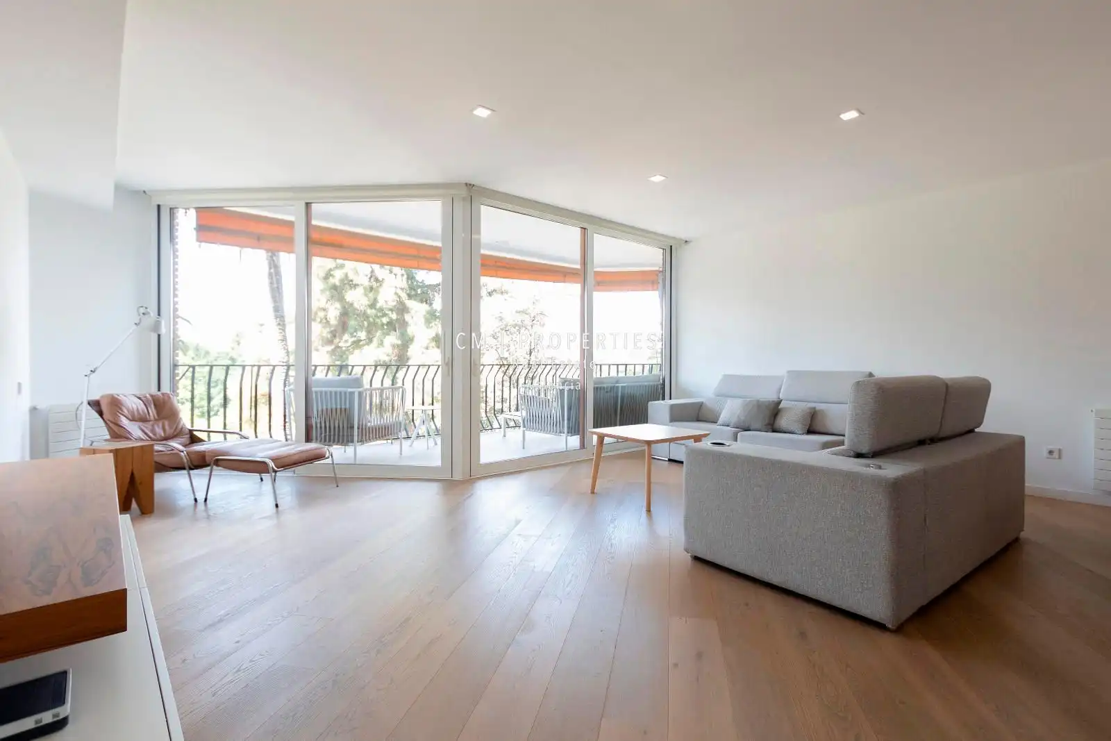 Piso de alquiler en Alameda, Exposició