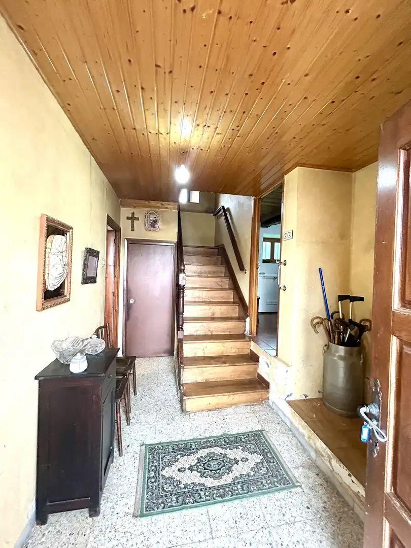 Finca rústica en venta en Riello con Calefacción