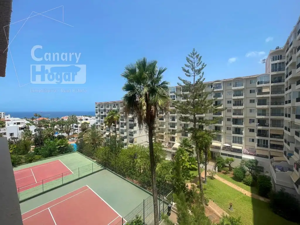 Exterior view of Study for sale in Arona  with Air Conditioner, Balcony and Internet