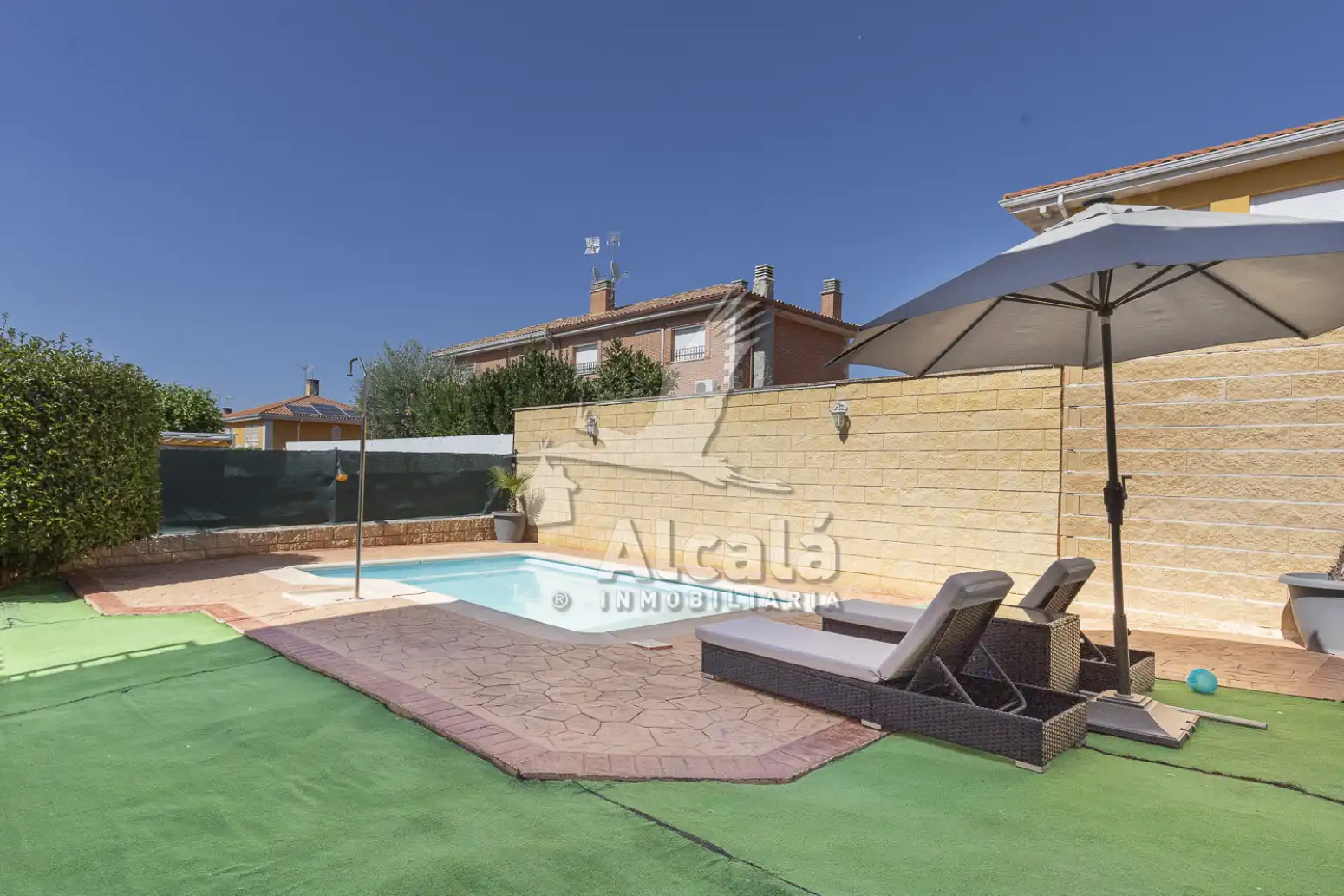 Casa aparellada amb piscina en venda a Torrejón del Rey, imagen 55