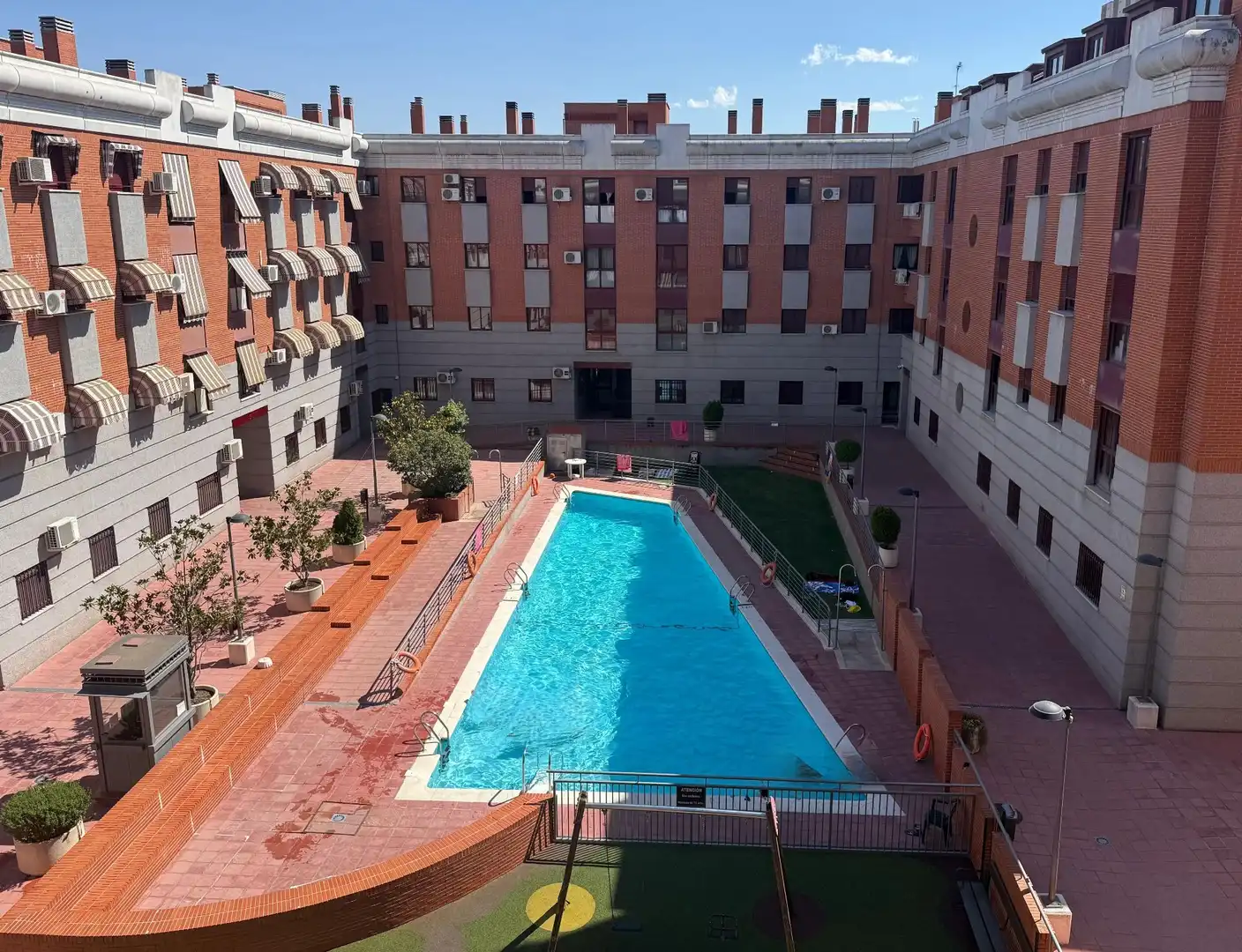 Piscina de Piso en venta en Parla con Aire acondicionado y Calefacción