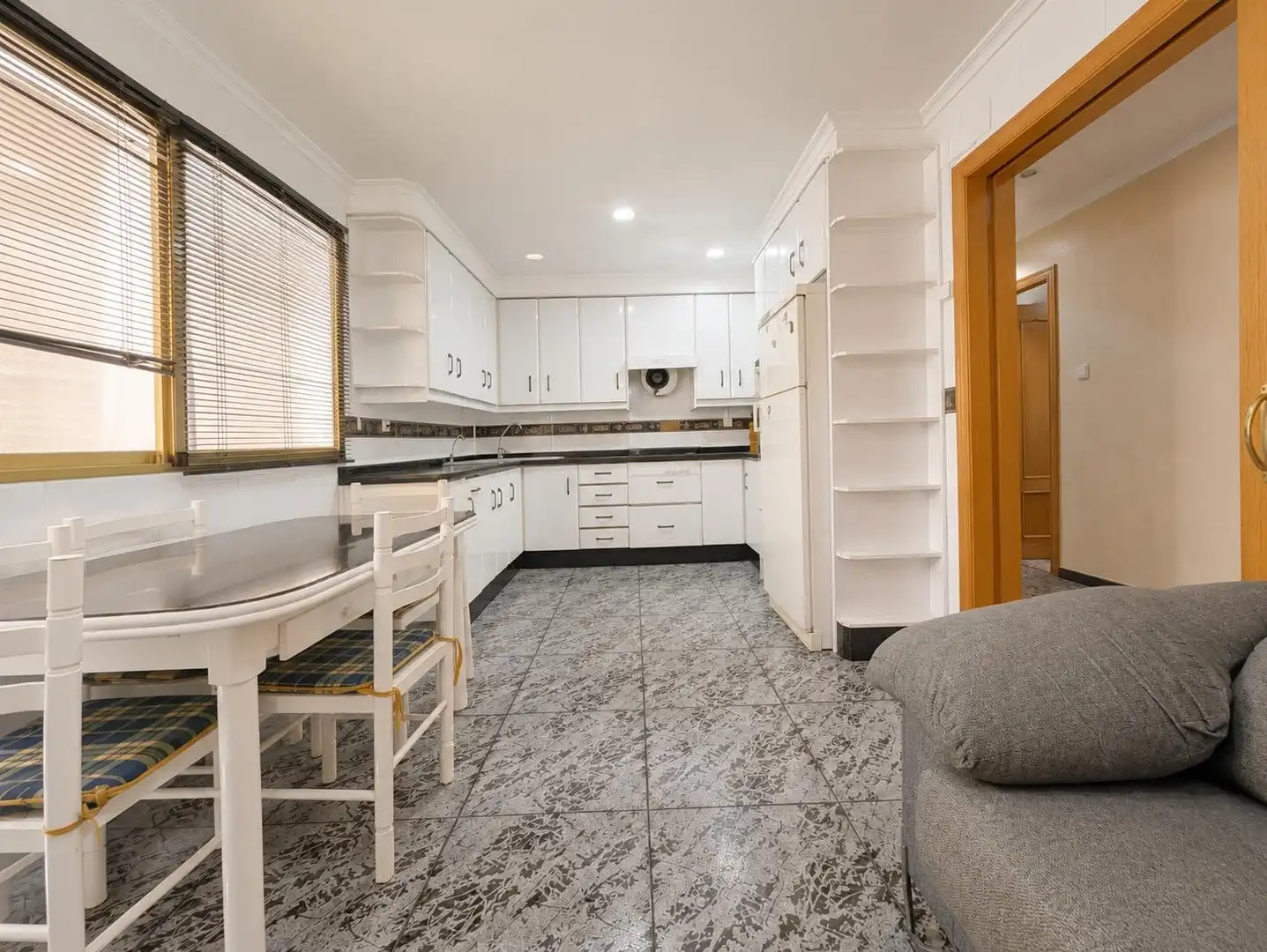 Cocina de Apartamento en venta en Elche / Elx con Aire acondicionado y Amueblado
