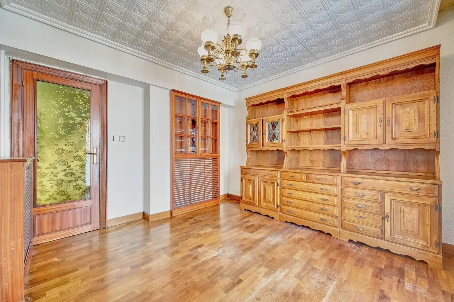 Comedor de Piso en venta en  Pamplona / Iruña con Calefacción, Terraza y Balcón