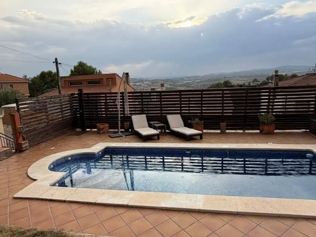 Piscina de Casa o chalet en venta en Abrera, Barcelona