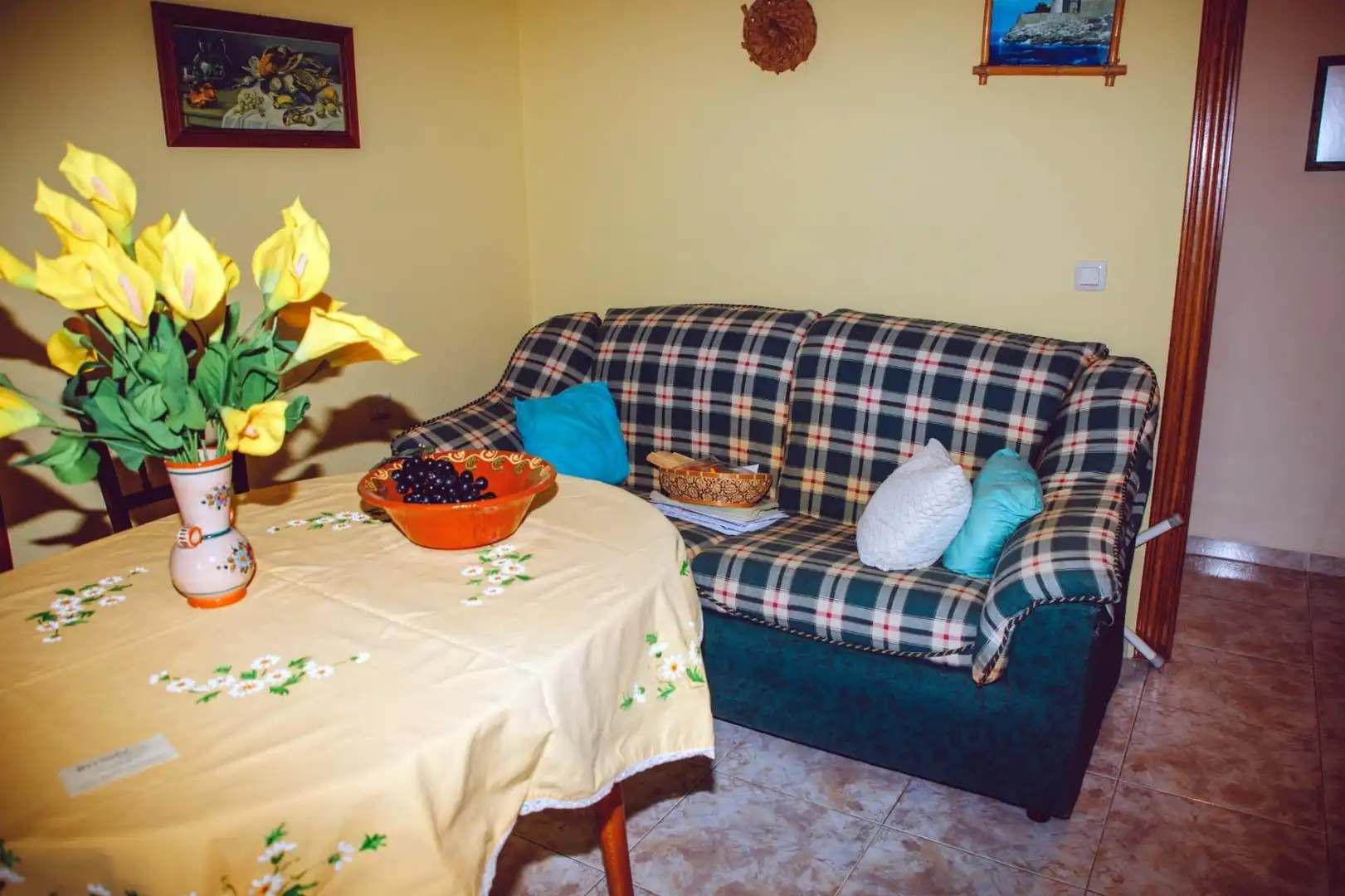 Sala de estar de Edificio en venta en Santiago de Alcántara