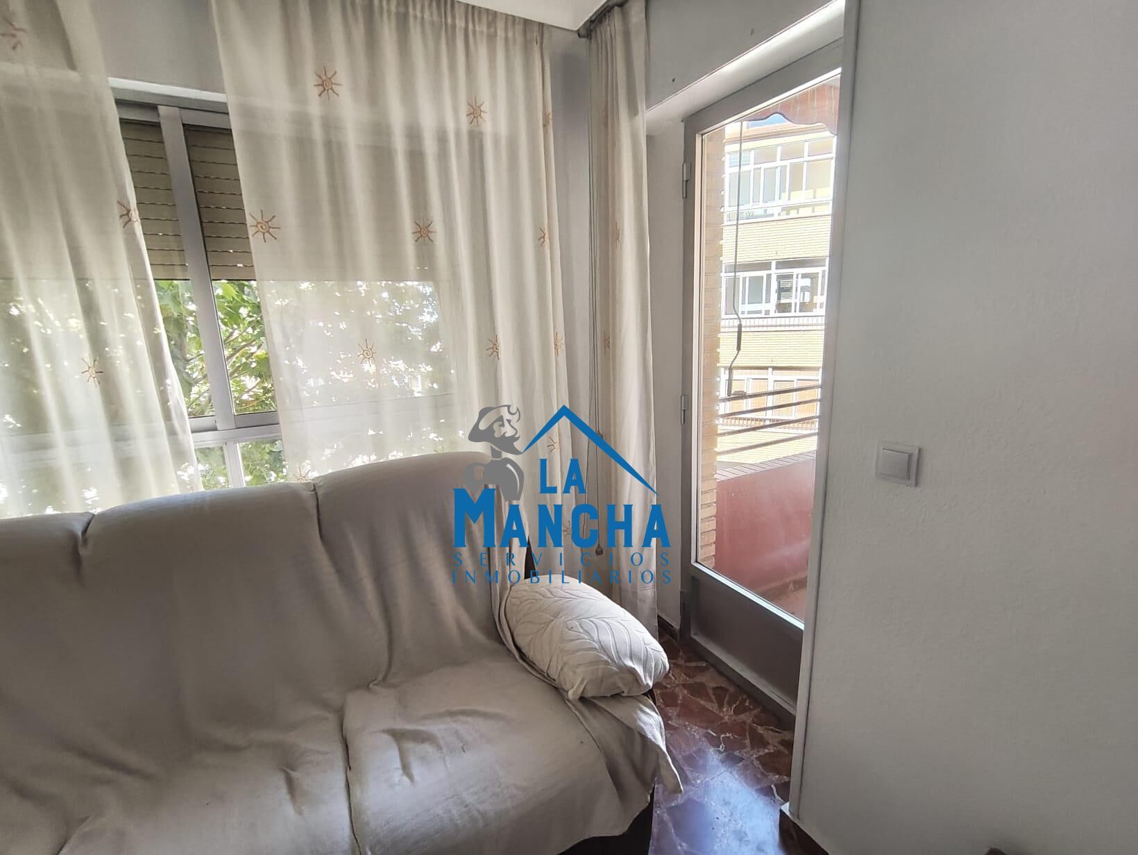 Vista exterior de Pis en venda en  Albacete Capital amb Traster i Balcó