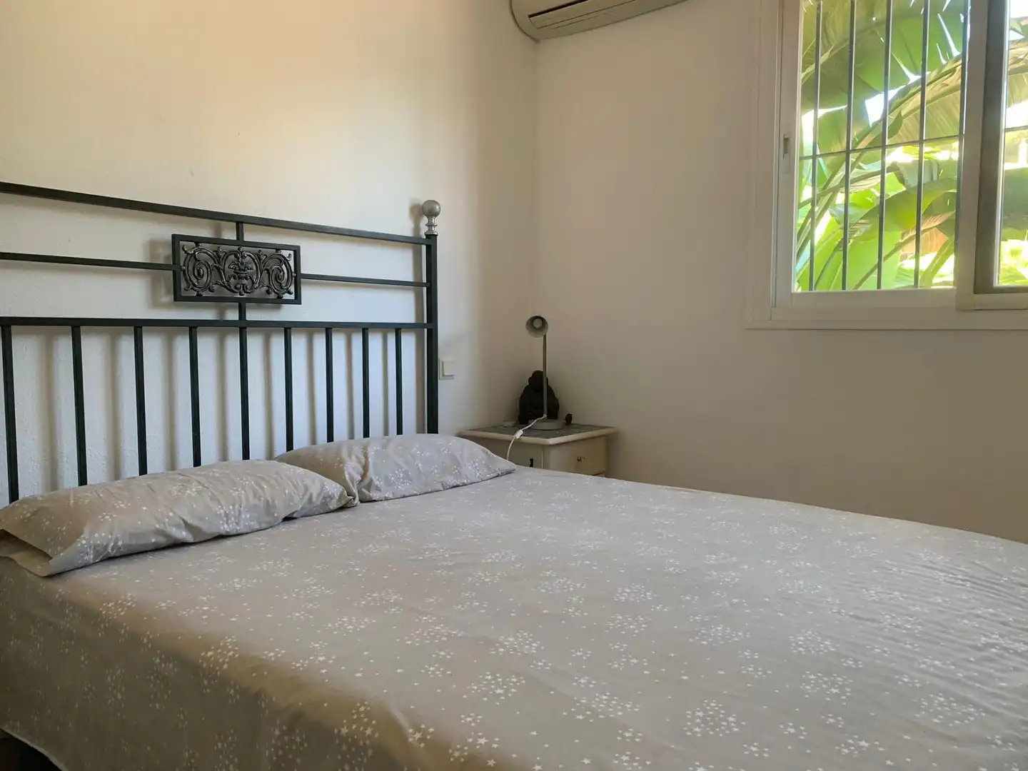 Habitación de Apartamento en venta en Marbella con Aire acondicionado, Calefacción y Jardín privado