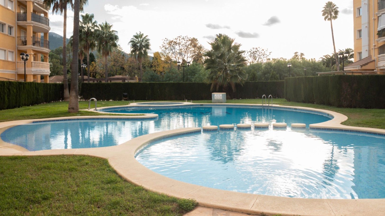 Swimming pool of Flat for sale in Dénia  with Air Conditioner, Heating and Private garden