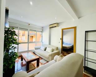 Living room of Flat to rent in  Sevilla Capital  with Air Conditioner