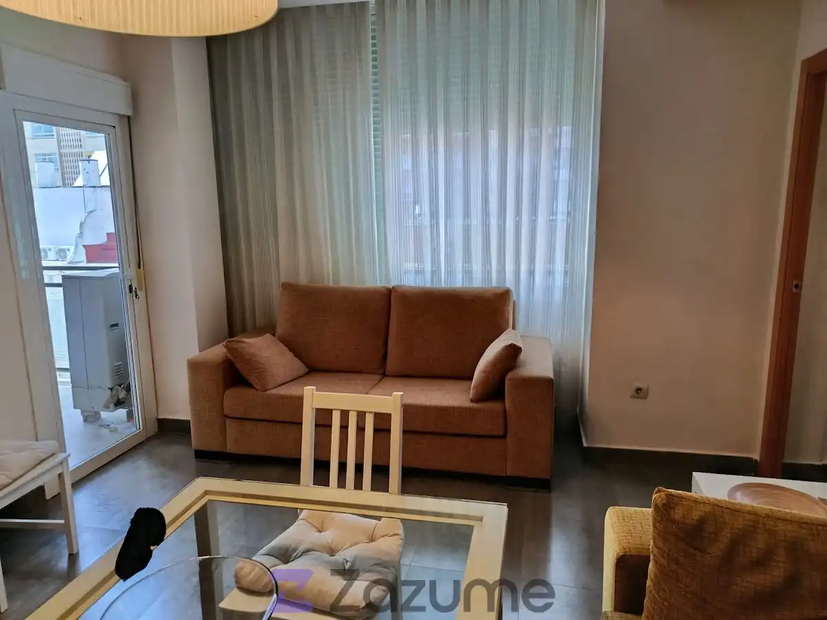 Wohnzimmer von Wohnungen zur Miete in Sevilla mit Klimaanlage, Heizung und Möbliert
