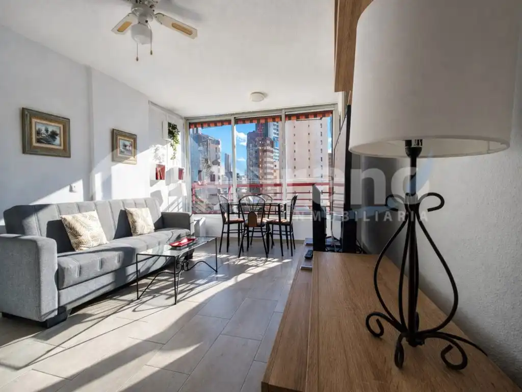Appartamento con piscina in vendita a Calle Londres, imagen 2