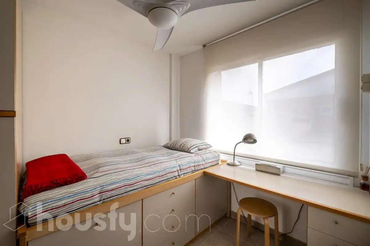 Habitación de Casa o chalet en venta en Barcelona con Aire acondicionado, Calefacción y Jardín privado