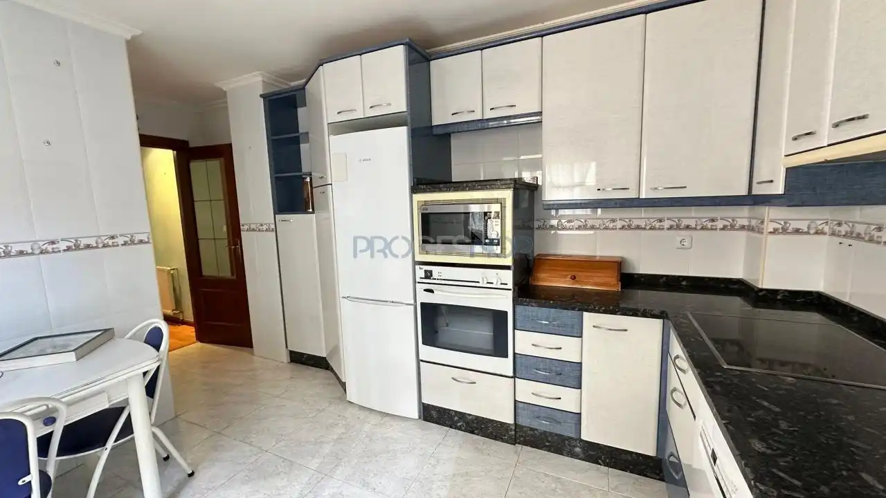 Küche von Wohnung zum Verkauf in San Andrés del Rabanedo mit Heizung, Abstellraum und Möbliert