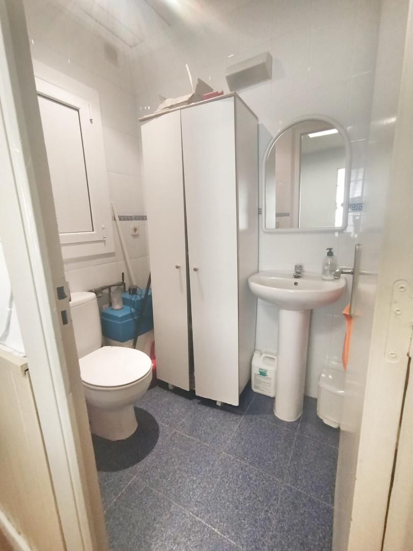 Bathroom of Premises to rent in Blanes
