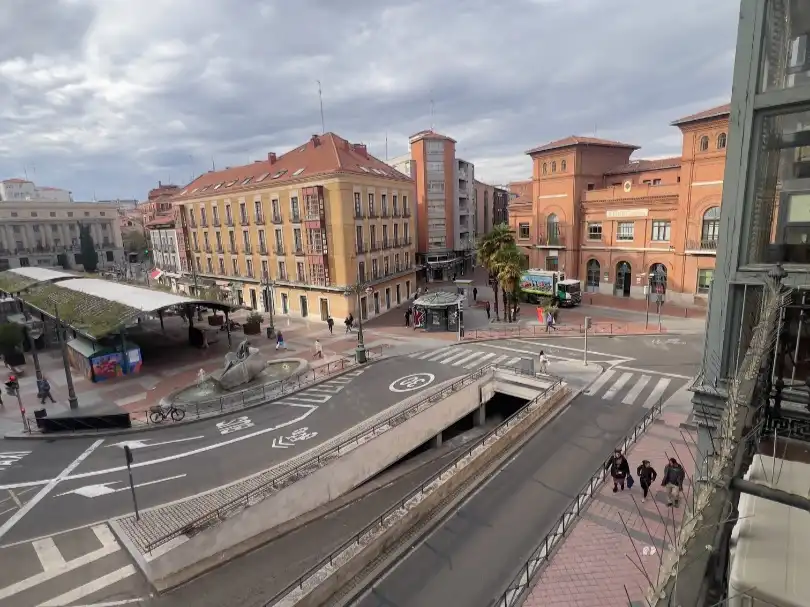 Vista exterior de Piso en venta en Valladolid Capital con Aire acondicionado, Terraza y Balcón